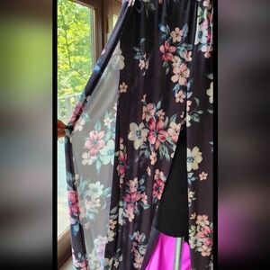 Chic Floral Women's Jumpsuit in Black